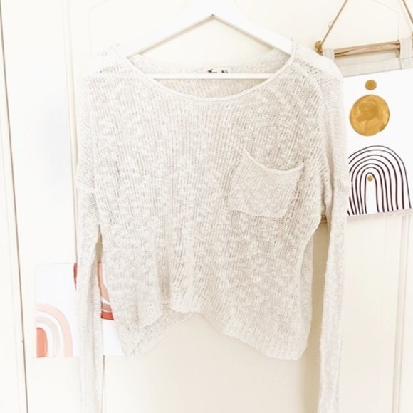 Hollister Tops - HOLLISTER KNIT BLOUSE M/L